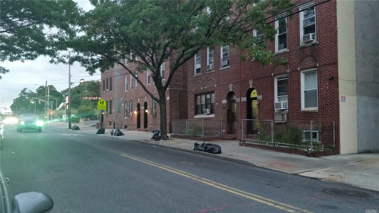 Primary Photo - 43-17 57th St