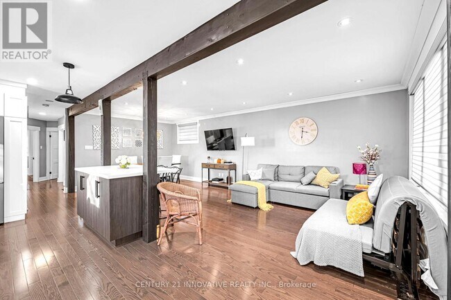 Building Photo - 48 Brenda Crescent