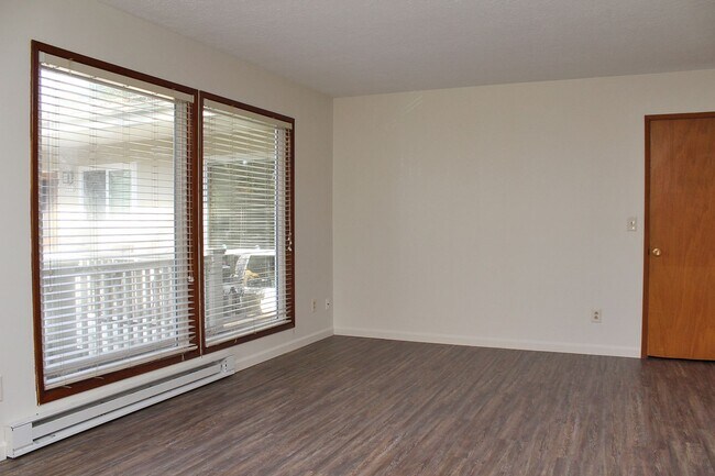 Building Photo - 2002-2012-2012 NE 22nd Ave