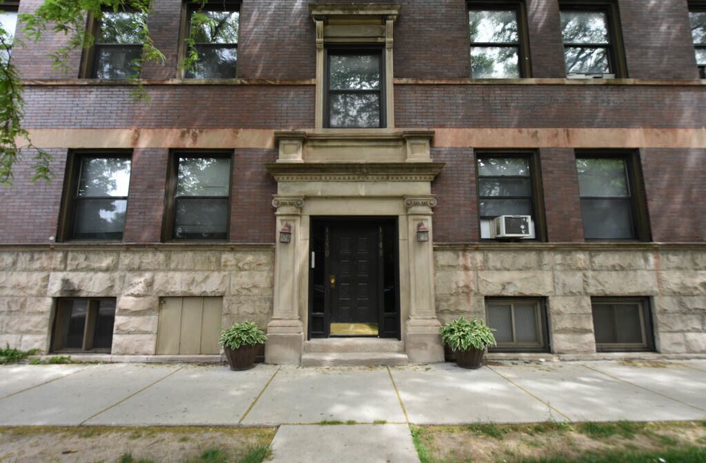 1150 W Waveland Ave Unit W1, Chicago, IL 60613 Condo for Rent in