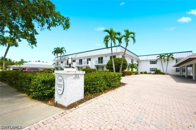 Foto del edificio - 333 Harbour Dr