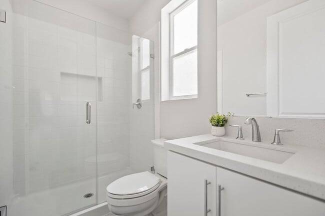 Building Photo - 151 Holliston