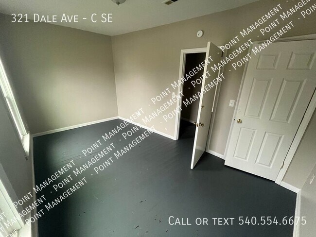 Foto del edificio - Upstairs 2 Bed 1 Bth Apt Close to Downtown...