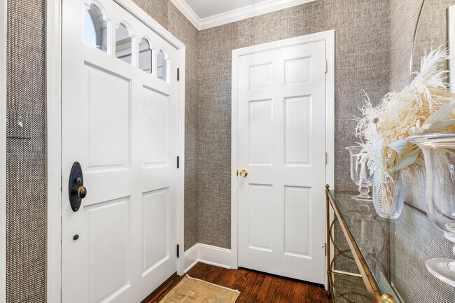 Building Photo - 15 Overlook Pl