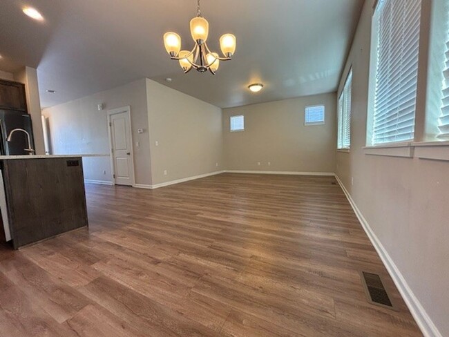 Foto del edificio - East Bend -20431 Cider Ct.