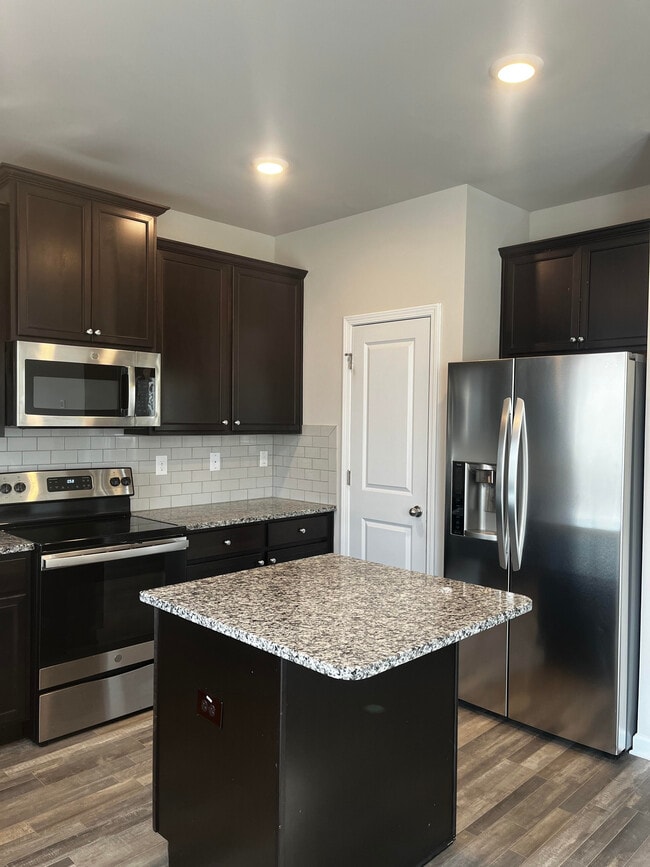 Foto del edificio - 7522 Congregation St