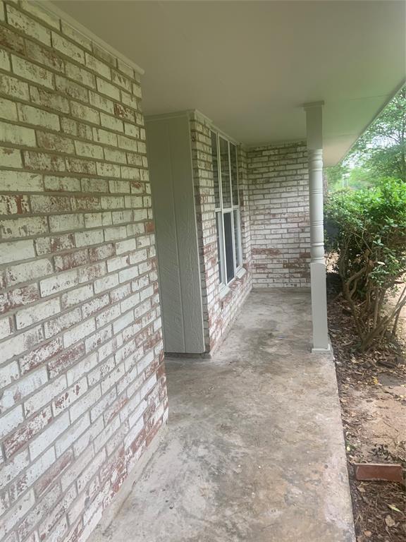 Foto del edificio - 12110 Wood Forest Dr