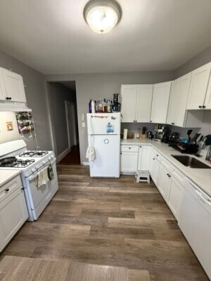 Foto del edificio - 121 Hillside St