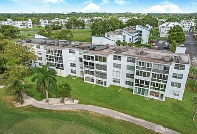 Foto del edificio - 7684 NW 18th St