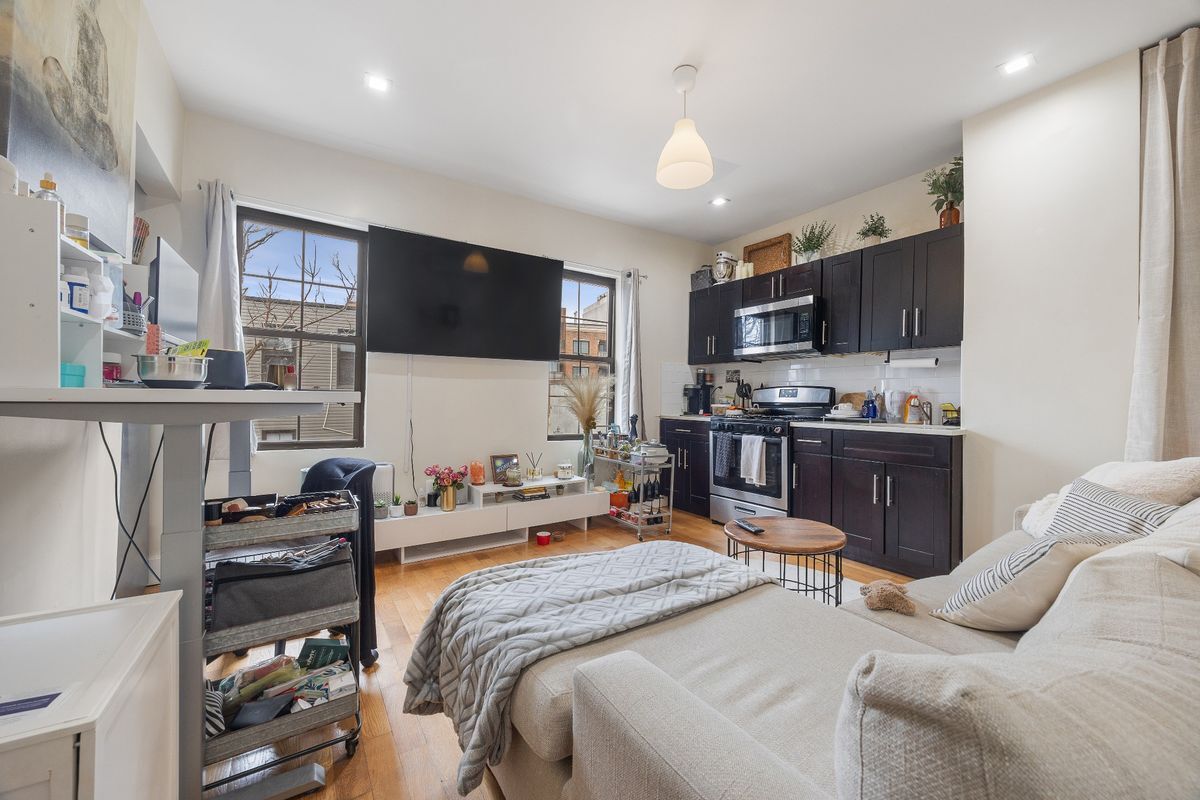 Foto principal - 118 Kingsland Ave
