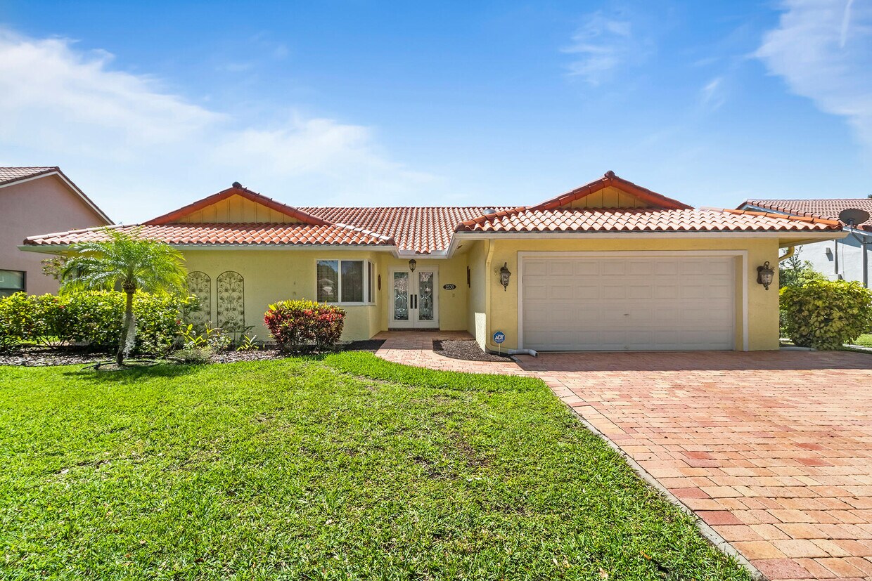 2530 NW 40th St, Boca Raton, FL 33434 House for Rent in Boca Raton, FL