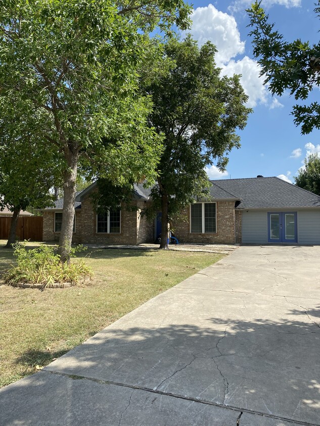 325 Meadow Dr, Ponder, TX 76259 - House Rental in Ponder, TX ...