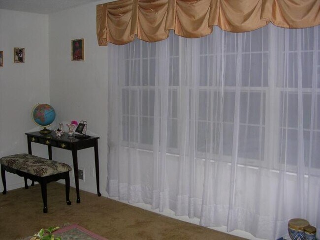 Building Photo - 3 bedroom in Decatur Georgia GA 30034