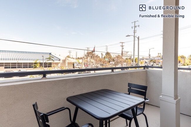 Building Photo - 7403 La Tijera Blvd