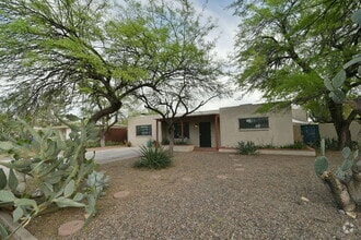 Building Photo - 2842 E Blacklidge Dr