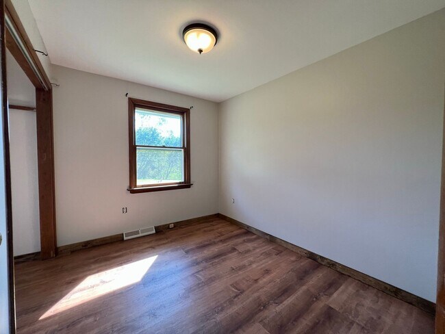 Foto del edificio - Single Family Home in Desirable Location