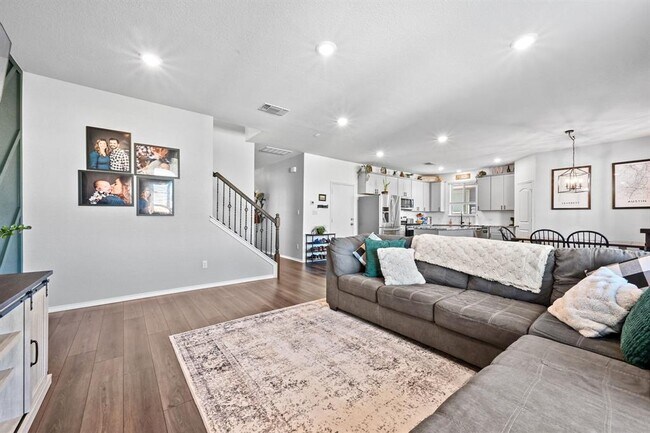 Foto del edificio - 317 Black Alder St