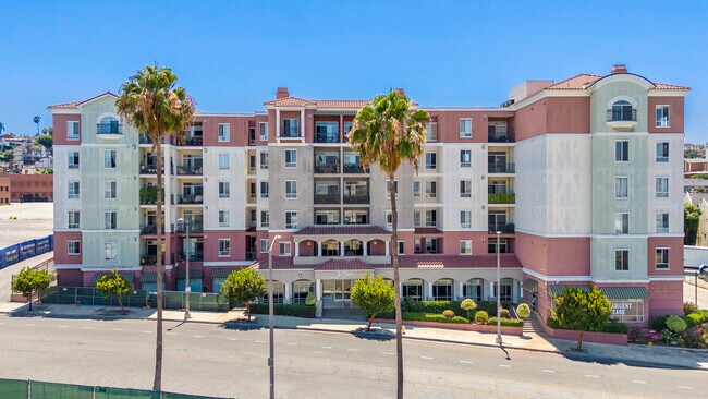 Foto del edificio - 3750 Santa Rosalia Dr