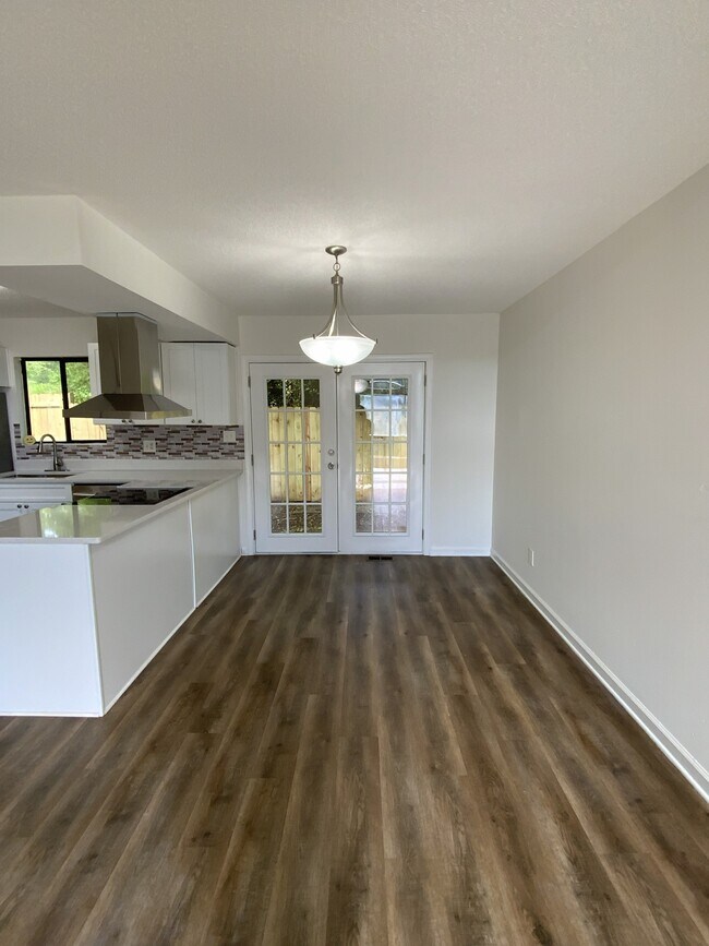 Foto del edificio - 3975 Darryl Ln
