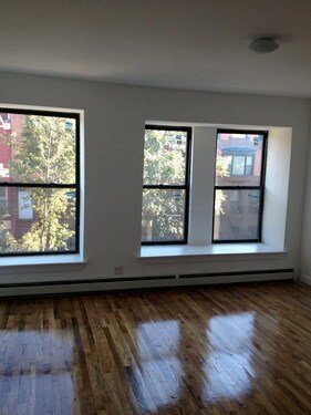 Building Photo - 819 Greene Ave