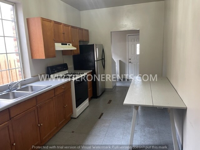 Primary Photo - 745 Hawthorne Avenue South