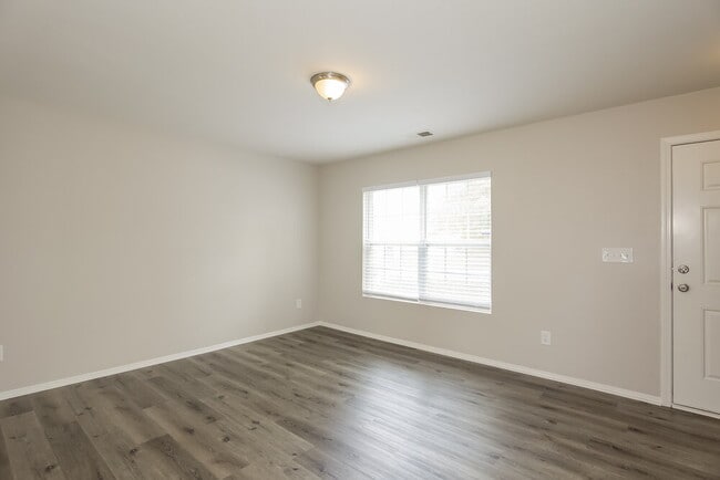 Foto del edificio - 9514 John Russell Rd