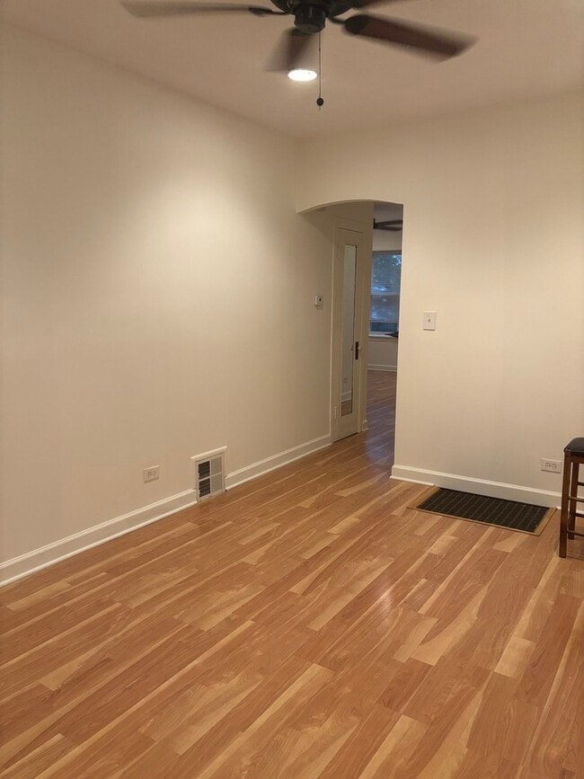 Building Photo - 1810 N Long Ave