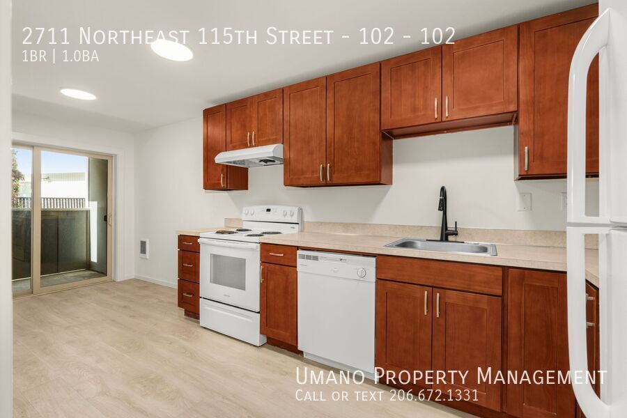 Foto principal - 2711 NE 115th St