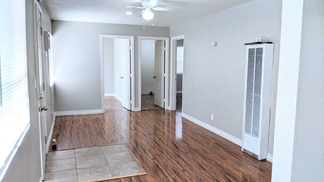 Foto del edificio - 1604 N H St