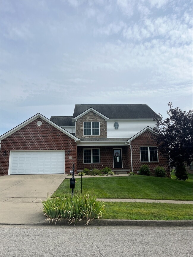 Building Photo - 1025 Vineyard Way