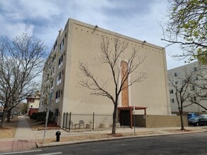 Building Photo - 1390 Emerson St