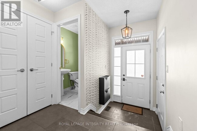 Building Photo - 2435 River Mist Rd