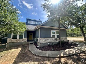 Building Photo - 210 Arbor Hill Way