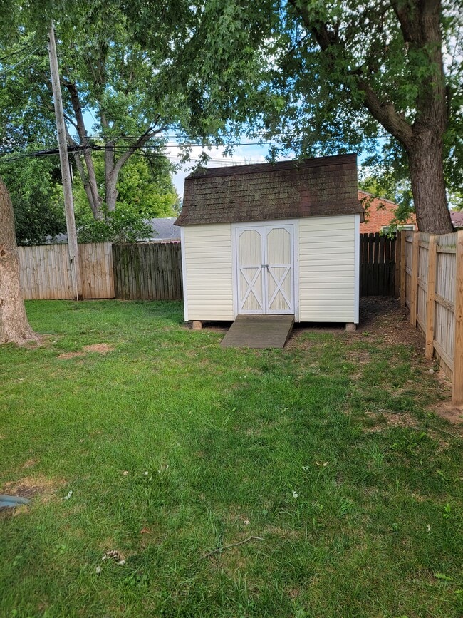 Building Photo - 3812 Elmira Dr