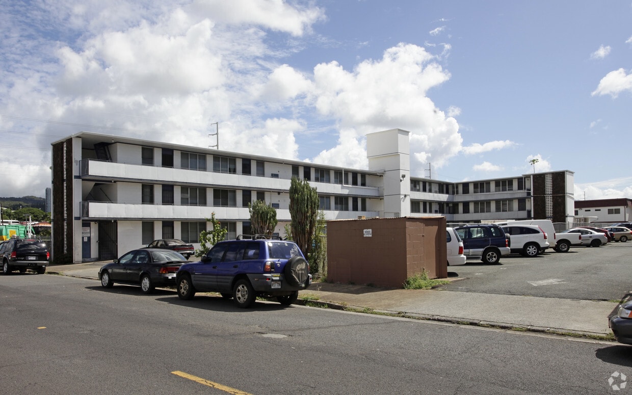 98114 Lipoa Pl, Aiea, HI 96701 Apartments in Aiea, HI