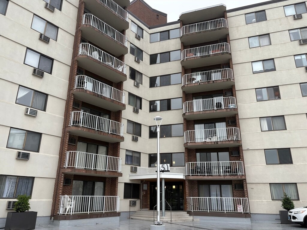 Foto principal - 151 Coolidge Ave