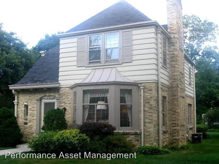 Primary Photo - 2838 N Lefeber Ave