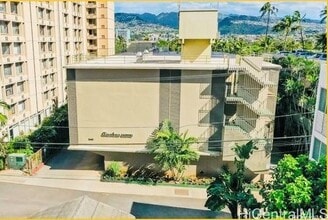 Building Photo - 2442 Tusitala St