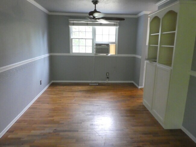 Building Photo - 14540 SW 89th Ave
