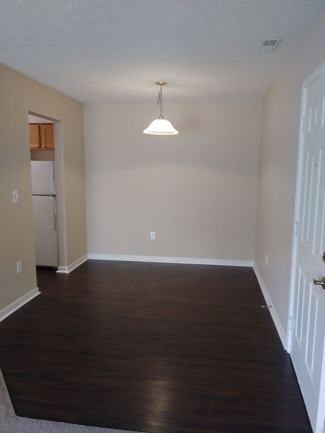 Interior Photo - 185 - COUNTRY VIEW APARTMENTS