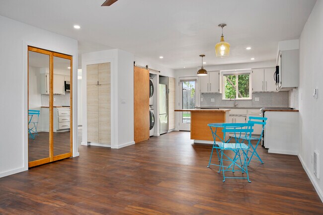 Foto del edificio - 2321 Ellis St