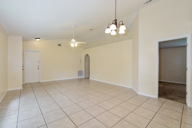 Building Photo - 12641 Parkbury Dr