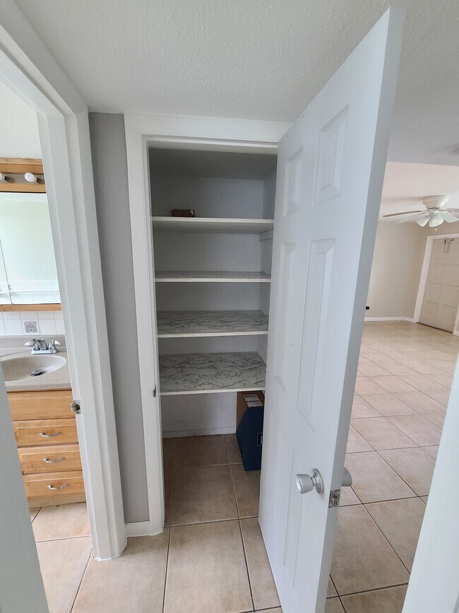 Building Photo - 1800 S Palmetto Ave