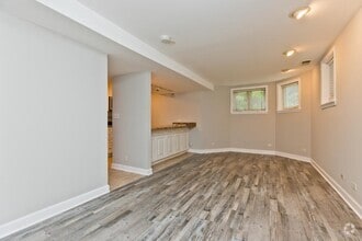 Building Photo - 1427 W Winona St