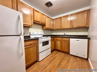 Building Photo - 312 Tappan St
