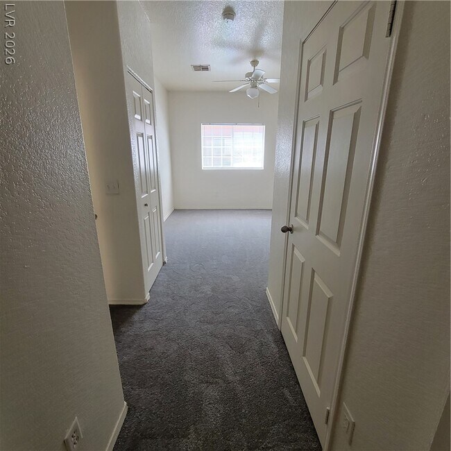 Foto del edificio - 4730 E Craig Rd