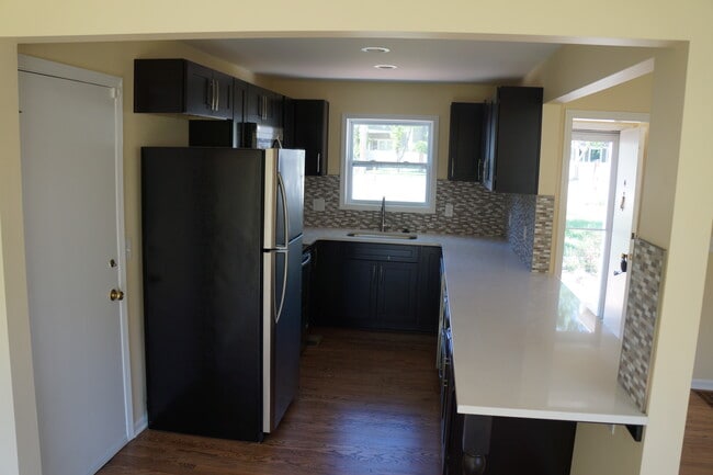 Building Photo - 3819 W 79th St