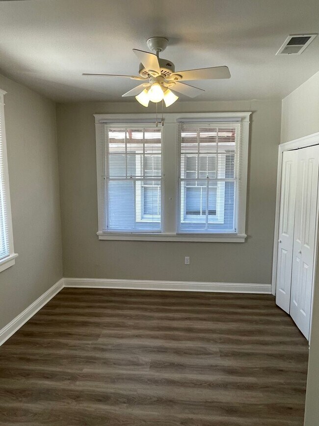 Foto del edificio - 1BD/1BA Midcity Apt Off Carrollton Ave