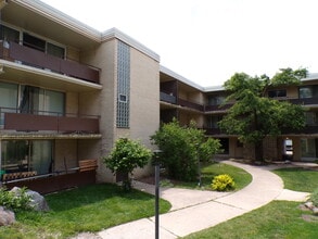 Building Photo - 12548 Fairview Ave