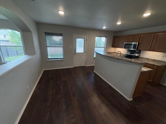 Foto del edificio - 11319 Grapevine Hill